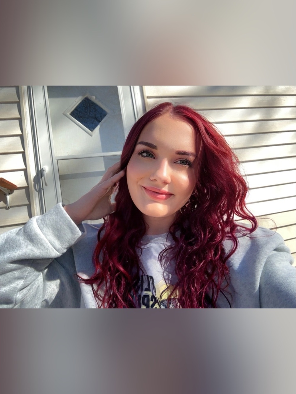 Madi is live!!🕺💃 come hang💜🫶🏼🥰 - Picture 2 of 6